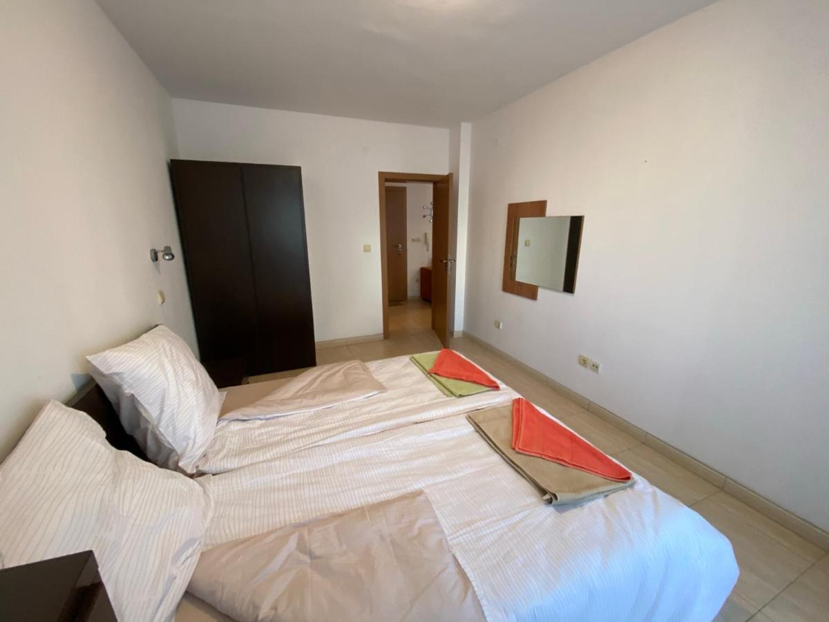 Top Complex Apartment On The Beach Sveti Vlas Eksteriør billede