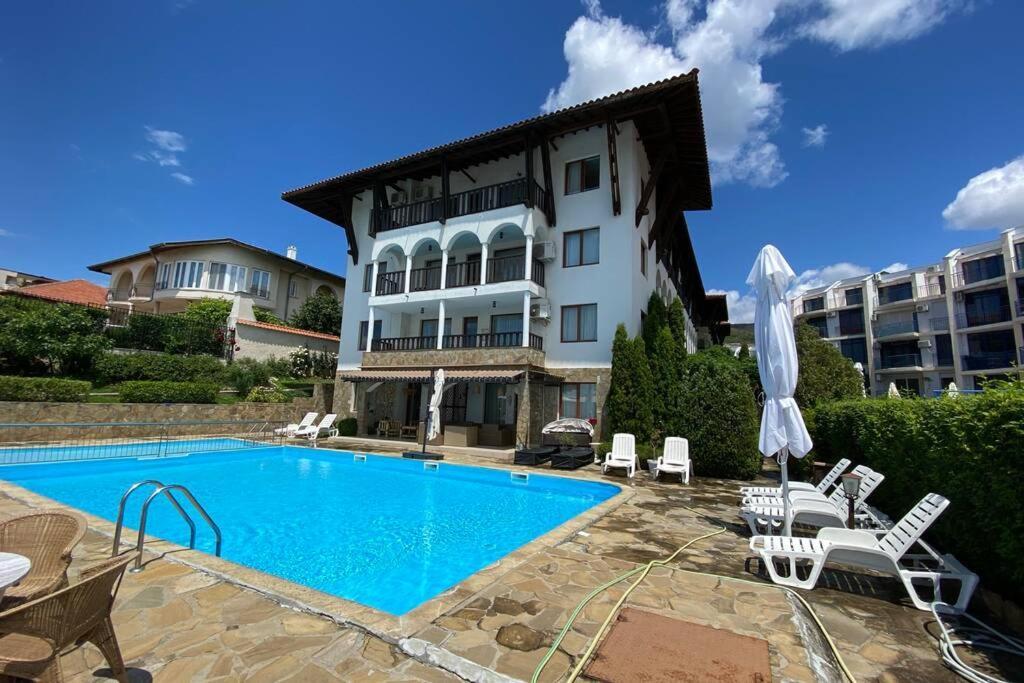 Top Complex Apartment On The Beach Sveti Vlas Eksteriør billede